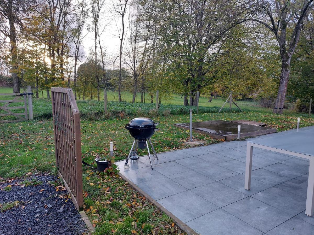 Le Reposoir Maison Spacieuse Avec Feu Au Bois Bertogne Exterior foto